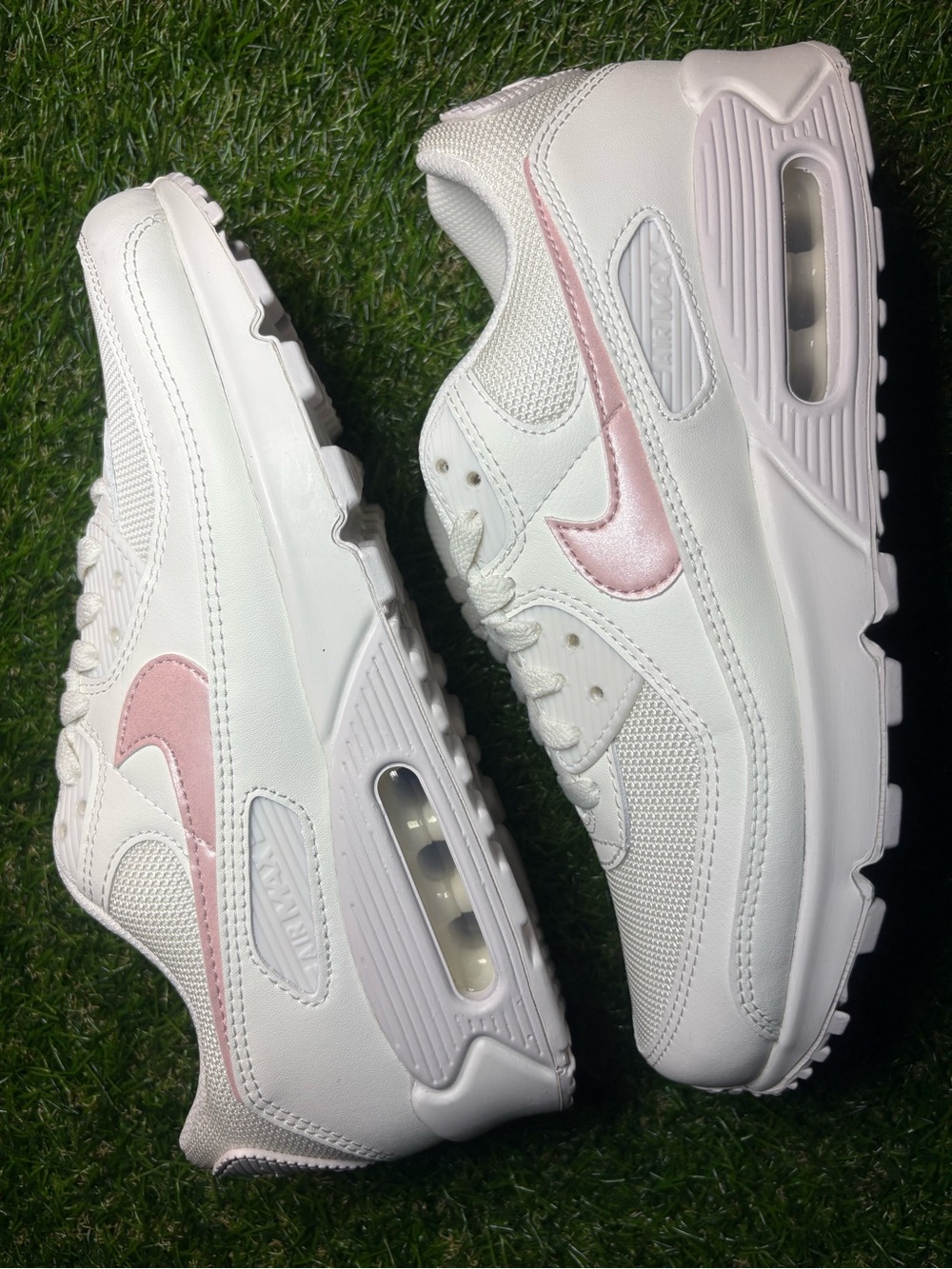 Nike Air Max 90s White and Pink Women's Athletic Sneakers women’s 10